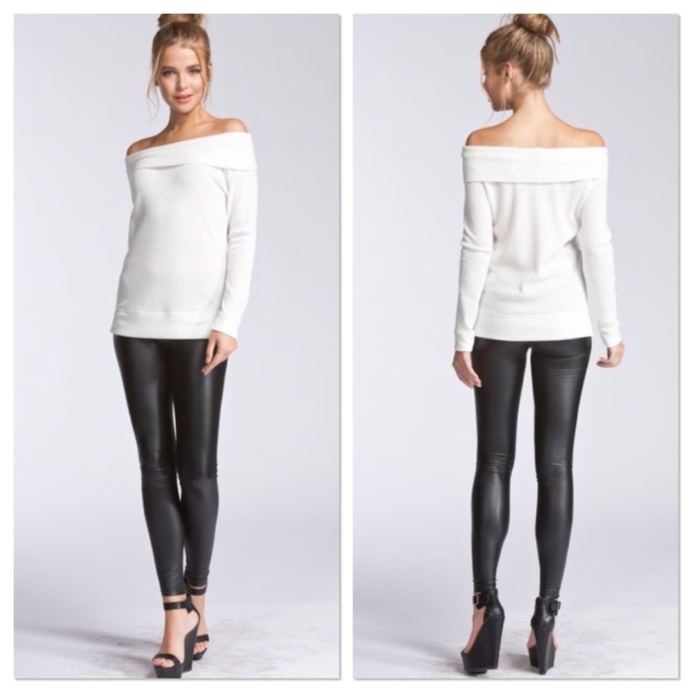 ONLY 1 LEFT! Faux Leather Leggings - Picture 2 of 7